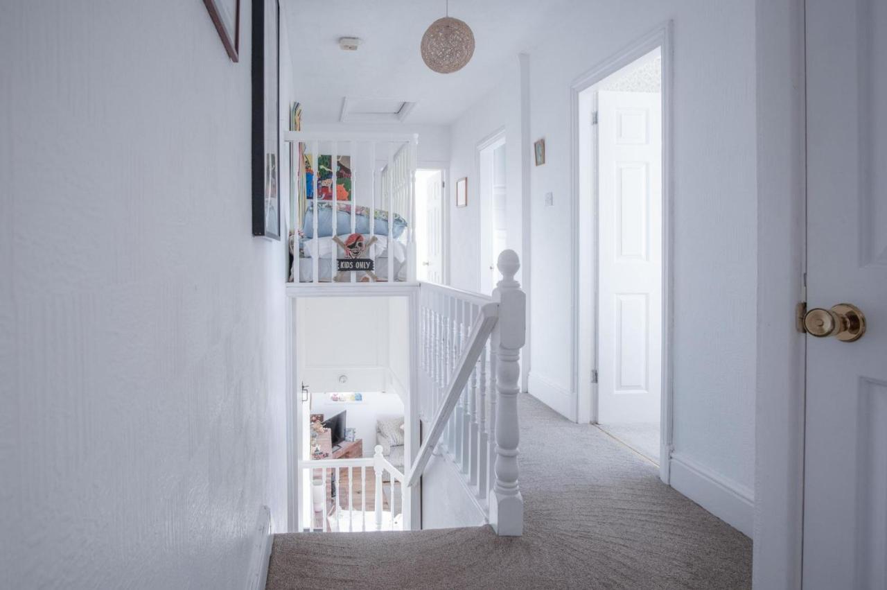 Maytree Cottage - 4 Bedroom Holiday Home - Tenby Exteriör bild