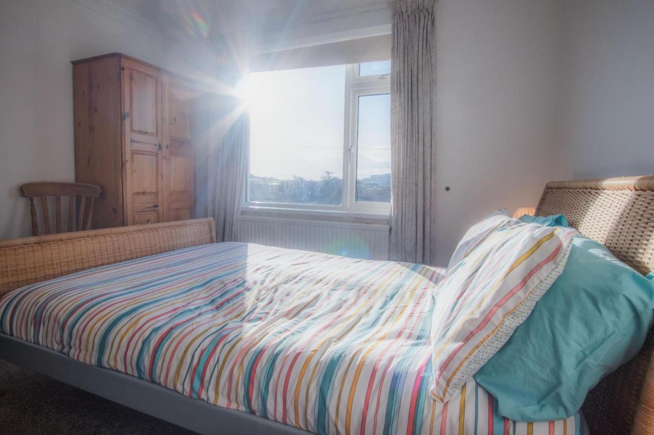 Maytree Cottage - 4 Bedroom Holiday Home - Tenby Exteriör bild